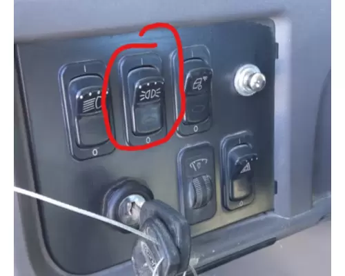 Peterbilt 365 DashConsole Switch