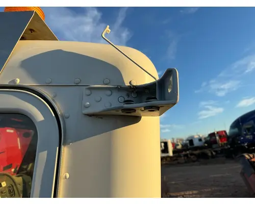 Brackets, Misc. Peterbilt 365 Vander Haags Inc Sf