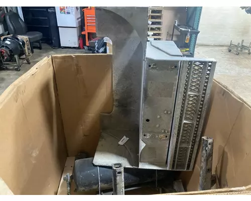 Peterbilt 365 Exhaust DPF Assembly