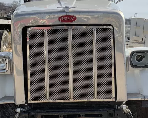 Grille PETERBILT 365 Custom Truck One Source