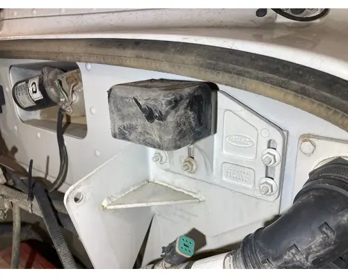 Peterbilt 365 Hood Rest