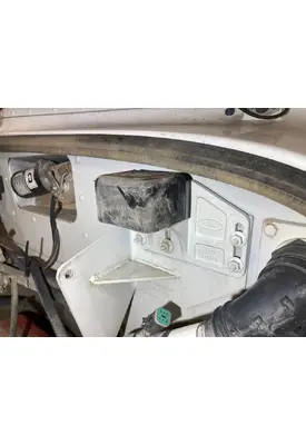 Peterbilt 365 Hood Rest