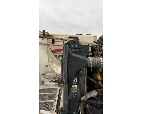 Peterbilt 365 Radiator