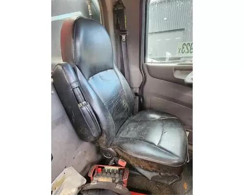Peterbilt 365 Seat, Front