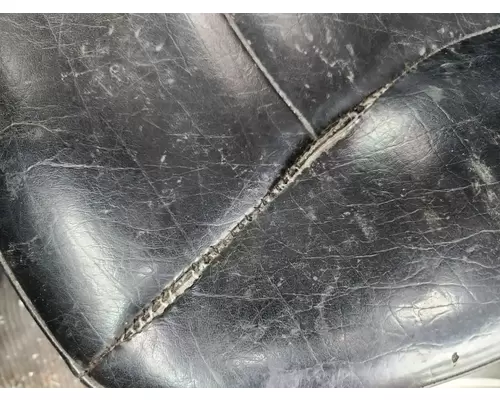 Peterbilt 365 Seat, Front