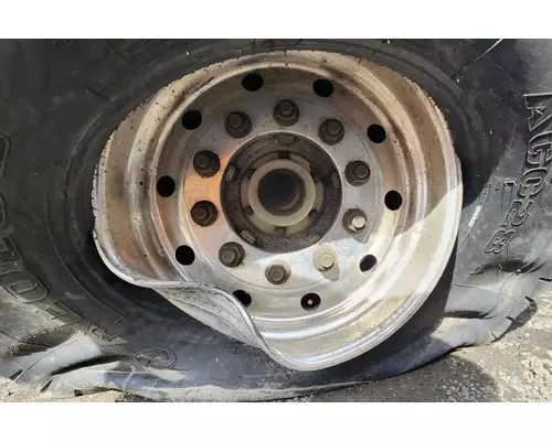 Peterbilt 365 Spindle  Knuckle, Front