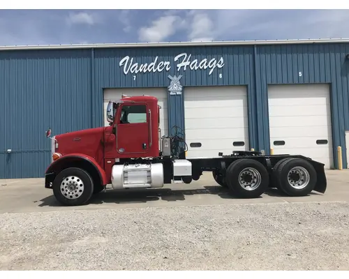 Peterbilt 365 Truck