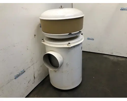 Peterbilt 367 Air Cleaner