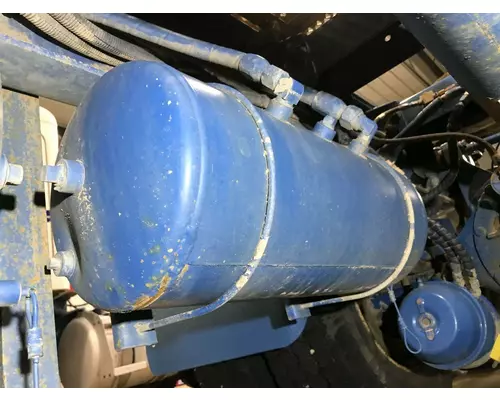 Peterbilt 367 Air Tank