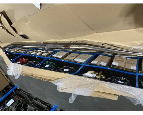 Peterbilt 367 Bumper Assembly, Front