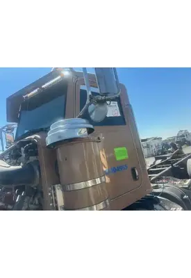 Peterbilt 367 Cab