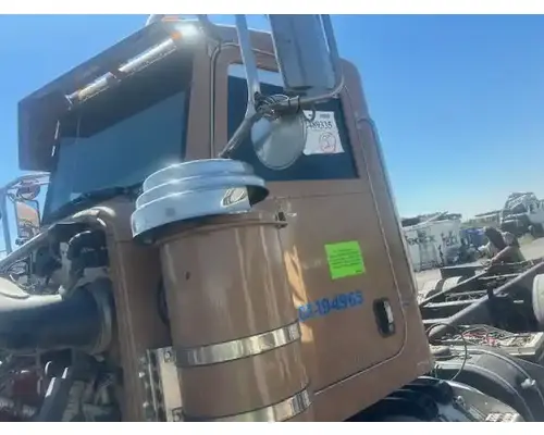Peterbilt 367 Cab