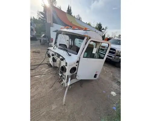 Peterbilt 367 Cab