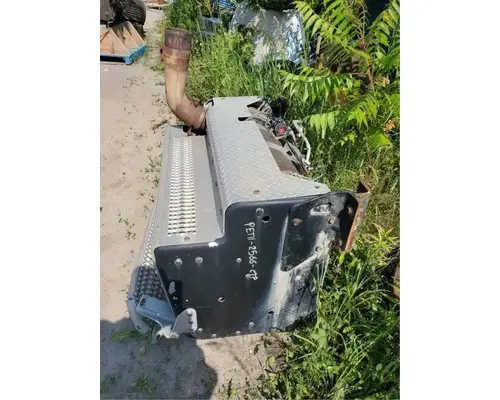 Peterbilt 367 DPF (Diesel Particulate Filter)