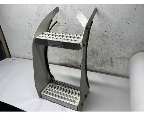 Peterbilt 367 Engine Brackets, Misc.