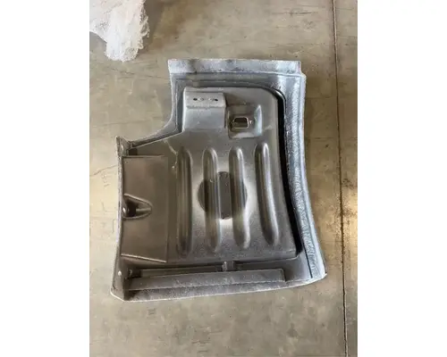 Peterbilt 367 Fender Extension