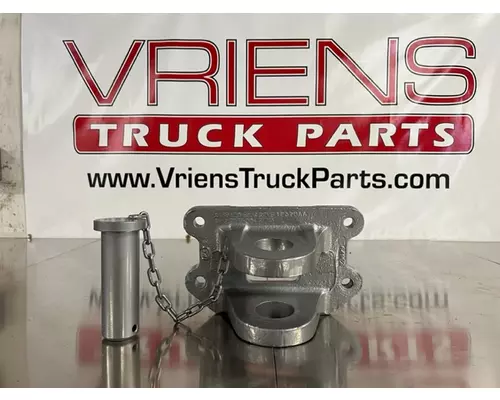 Trailer Hitch PETERBILT 367 Vriens Truck Parts