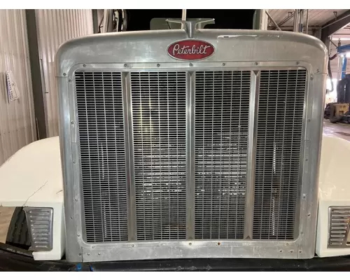 Peterbilt 375 Grille