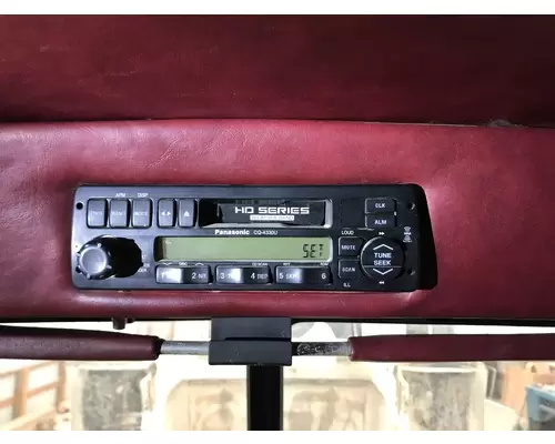 Radio Peterbilt 377 Vander Haags Inc Cb