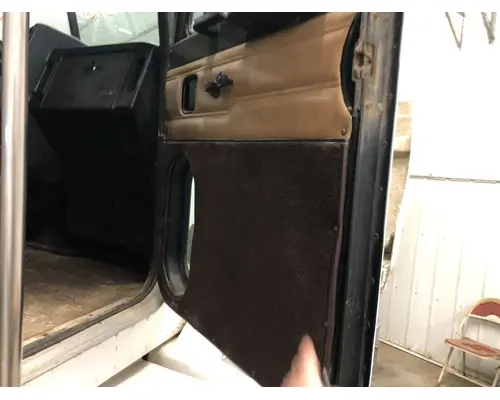 Peterbilt 377 Body, Misc. Parts