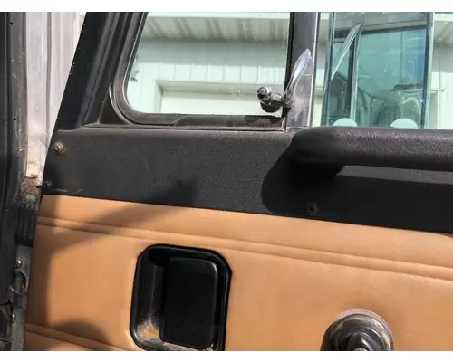 Peterbilt 377 Body, Misc. Parts