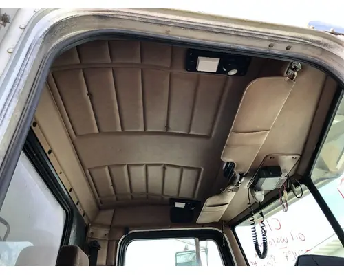 Peterbilt 377 Body, Misc. Parts