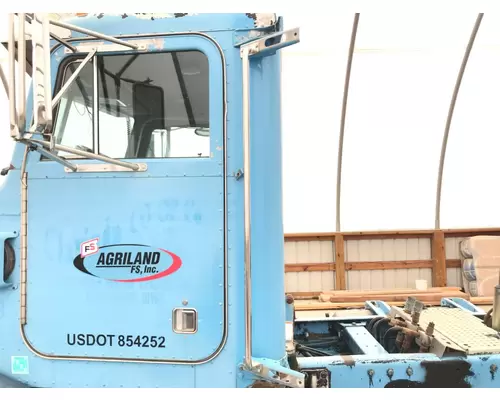 Peterbilt 377 Body, Misc. Parts