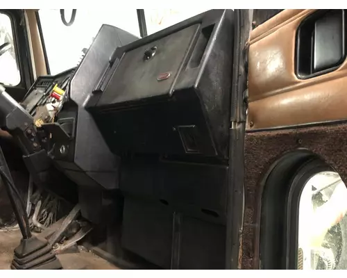 Peterbilt 377 Dash Assembly