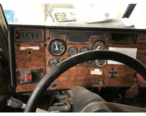 Peterbilt 377 Dash Assembly