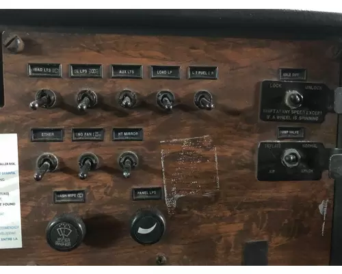 Peterbilt 377 Dash Assembly