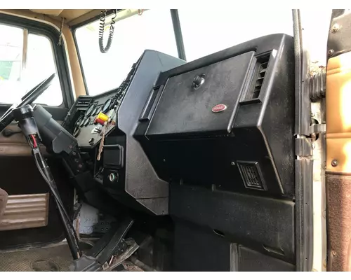 Peterbilt 377 Dash Assembly