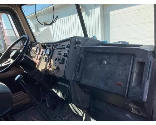 Peterbilt 377 Dash Assembly