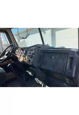 Peterbilt 377 Dash Assembly