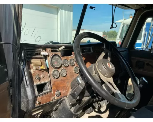 Peterbilt 377 Dash Assembly