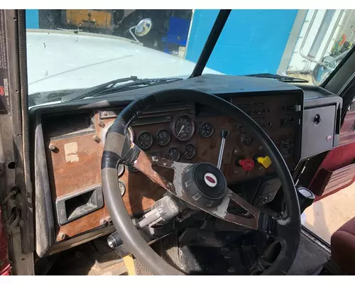 Peterbilt 377 Dash Assembly