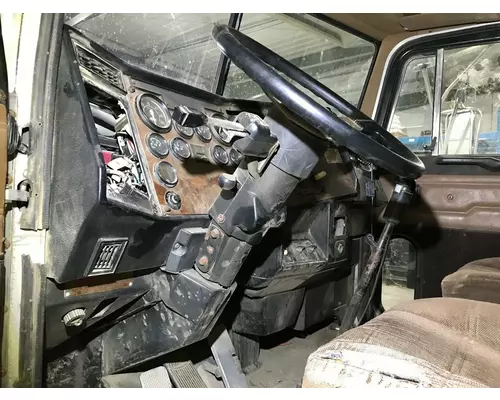 Peterbilt 377 Dash Assembly