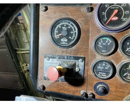 Peterbilt 377 Dash Assembly