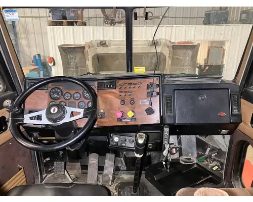 Peterbilt 377 Dash Assembly