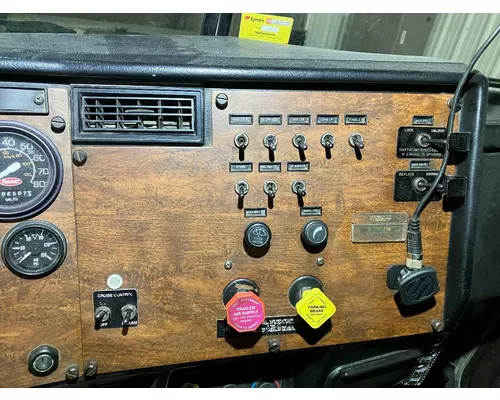 Peterbilt 377 Dash Assembly