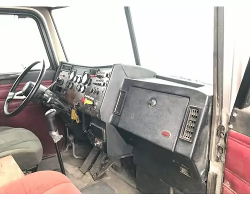 Peterbilt 377 Dash Assembly