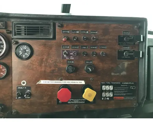 Peterbilt 377 Dash Assembly