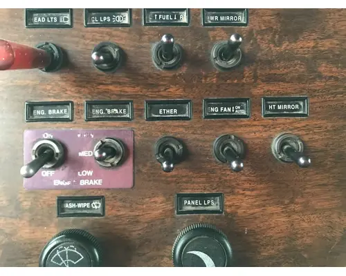 Peterbilt 377 Dash Assembly