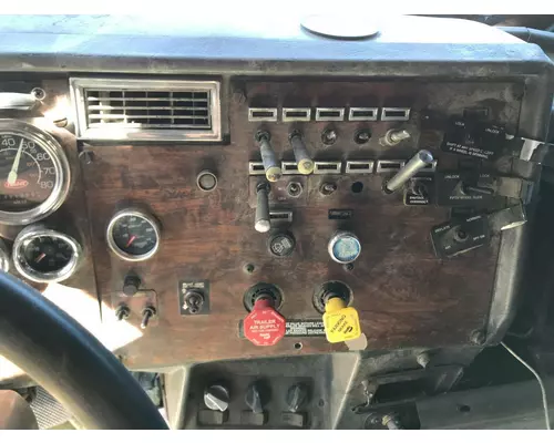 Peterbilt 377 Dash Assembly