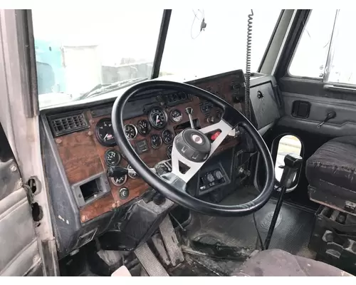 Peterbilt 377 Dash Assembly