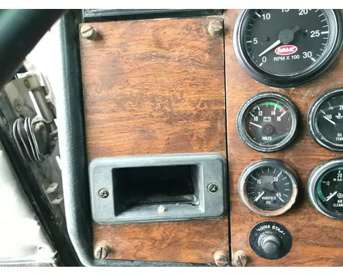 Peterbilt 377 Dash Assembly