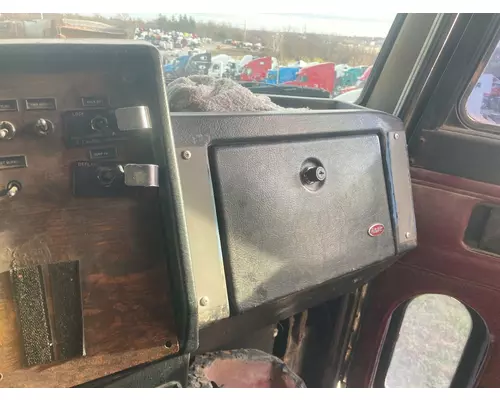 Peterbilt 377 Dash Assembly