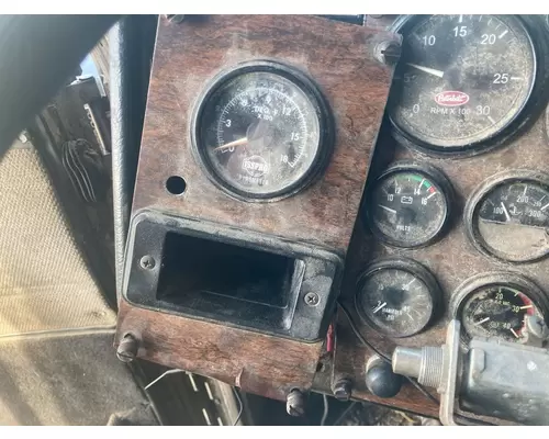 Peterbilt 377 Dash Assembly