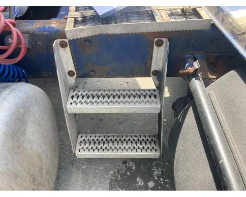 Brackets, Misc. Peterbilt 377 Vander Haags Inc Kc