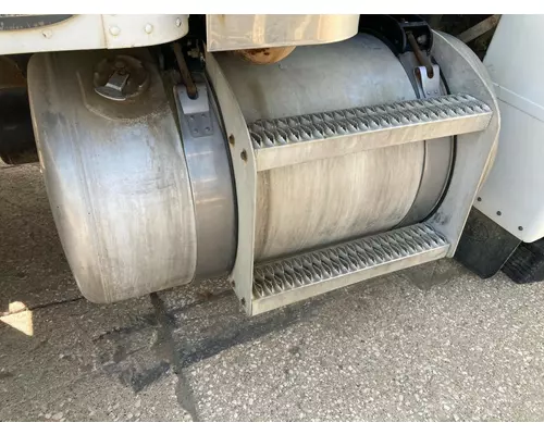 Peterbilt 377 Fuel Tank Strap