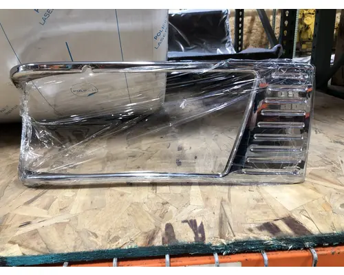 Peterbilt 377 Headlamp Assembly